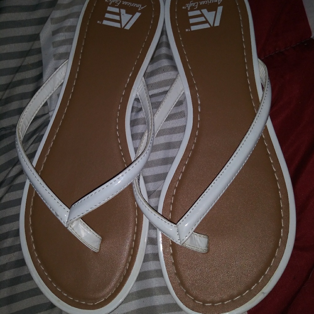 American eagle flip flop sandals